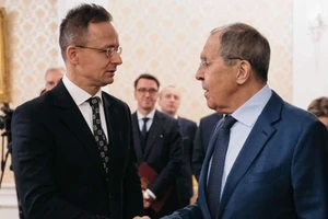 Ngoại trưởng Hungary ‘tuồn tin mật’ từ các cuộc họp của EU cho Nga!?