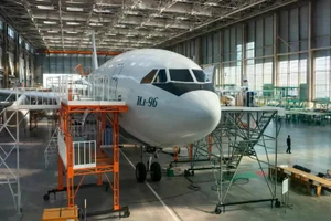 Nga đang bí mật chế tạo loại máy bay khổng lồ Il-96 cho ai?