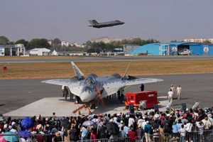 Mỹ tức giận khi Ấn Độ quan tâm đến Su-57?