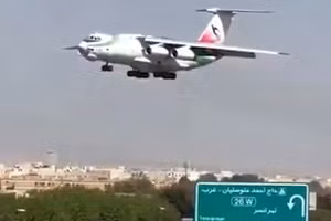 4 máy bay Il-76 của Belarus đã hạ cánh xuống Tehran