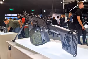 Súng máy hạng nhẹ RPL-20 'cách mạng hóa' lần đầu ra mắt