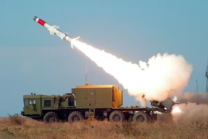 Tên lửa phòng thủ bờ biển Bal được 'ngụy trang' đặc biệt trong khi bay