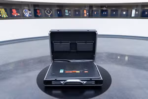 Chiếc vali hạt nhân của ông Boris Yeltsin được trưng bày tại Trung tâm Tổng thống ở Yekaterinburg.