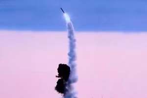 Tàu ngầm hạt nhân Krasnoyarsk tấn công mục tiêu ở Kamchatka