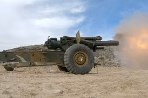 Ukraine trang bị cho tình nguyện viên người Belarus lựu pháo từ Thế chiến II