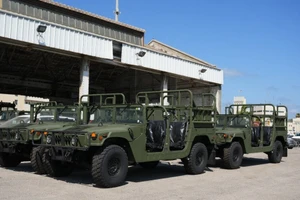 Mỹ tìm được đối tác mua hàng trăm chiếc HMMWV sau khi đã loại bỏ