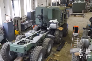 ản xuất khung gầm cho pháo lựu bánh lốp 2S22 Bogdana.