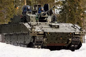 Thiết giáp Ajax là một chương trình nhiều bê bối của Anh.