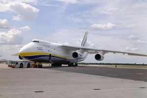 Máy bay An-124 Ukraine mang theo hệ thống phòng không Spyder