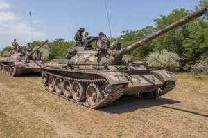 Quốc gia dùng T-55 cuối cùng tại châu Âu sắp thay thế bằng Leopard 2A8 và K2?