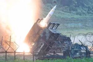 Mỹ bất ngờ cho phép Đức chuyển lượng lớn tên lửa HIMARS và Patriot cho chiến sự