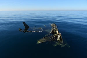 Tàu không người lái bắn hạ tiêm kích Su-30SM?