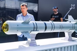 Cải tiến liên tục khiến tên lửa Izdeliye 305 bội phần đáng sợ