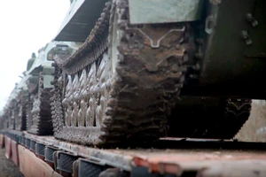 Belarus gửi lô hàng quân sự đặc biệt đến căn cứ dự trữ xe tăng của Nga