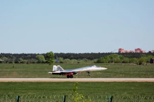 Rò rỉ tài liệu tuyệt mật về PAK DA và Su-57