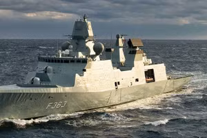 Đóng hàng chục tàu chiến để tăng cường sức mạnh hải quân