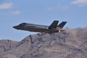 Trung Quốc có được bí mật F-35 nhờ thương vụ bán JF-17?