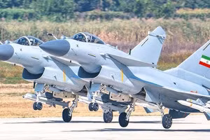 Trận chiến giữa J-10C Iran và Không quân Israel chuẩn bị diễn ra?