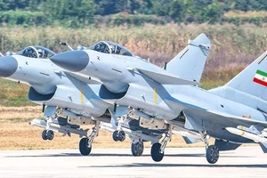 Trận chiến giữa J-10C Iran và Không quân Israel chuẩn bị diễn ra?