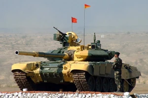 Xe tăng T-90S 'quý hiếm' xuất khẩu cho Ấn Độ bị bắt giữ