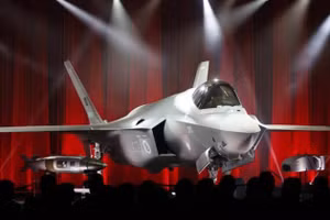 Đóng băng thỏa thuận F-16 để chuyển sang F-35