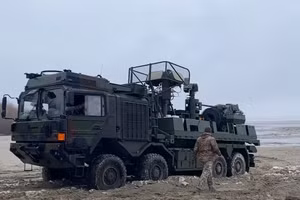 Pháo phòng không Terrahawk Paladin trên khung gầm MAN HX. 