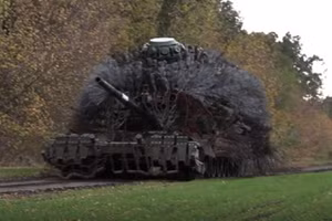 Xe tăng lập kỷ lục chịu được hơn 40 đòn tấn công của máy bay không người lái