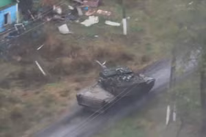 Xe tăng Mỹ sản xuất lần đầu tiến vào Kursk