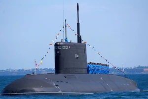 Tàu ngầm Rostov-on-Don hết hy vọng sửa chữa khi tiếp tục trúng tên lửa