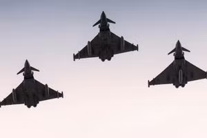 Anh lập kỷ lục về doanh số bán vũ khí chỉ với 2 hợp đồng xuất khẩu