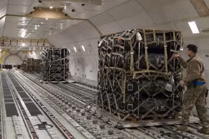 Lô vũ khí đầu tiên theo chương trình PURL đã tới Ukraine