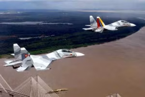 Su-30MK2 Venezuela sẵn sàng đối đầu nhóm tàu ​​chiến Mỹ ở Biển Caribe