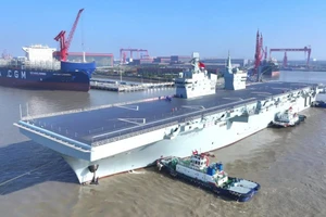 Trung Quốc thử nghiệm tàu ​​đổ bộ lớn hơn tàu sân bay hạt nhân