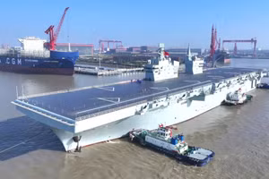 Trung Quốc thử nghiệm tàu ​​đổ bộ lớn hơn tàu sân bay hạt nhân