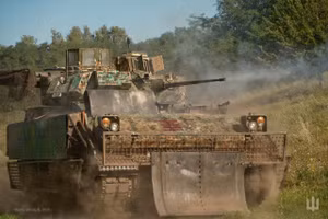 Hỏa lực mạnh giúp Ukraine giành lại làng Bezsalivka