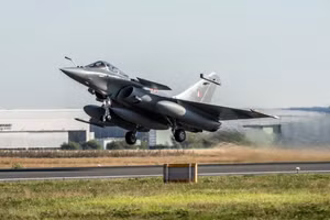 Huyền thoại bất khả chiến bại của tiêm kích Rafale bị xóa bỏ quá dễ dàng