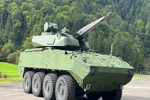 Hệ thống phòng không Skyranger 30 nhận hợp đồng lớn