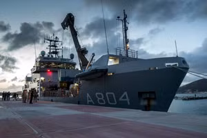 Cảng lớn nhất châu Âu chuẩn bị cho cuộc đối đầu quân sự