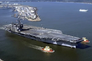 Mỹ gặp nguy khi tàu sân bay USS John F. Kennedy 'tê liệt' trong 2 năm