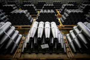 Kiev sắp tự chủ đạn pháo 155 mm