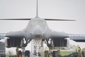 Chiến sự leo thang khi Mỹ sử dụng oanh tạc cơ siêu âm B-1B Lancer tấn công Iran