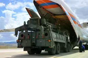 Mỹ đã triển khai hệ thống phòng không S-400 để chống lại Iran
