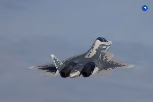 Tại sao Nga phải chế tạo phiên bản 2 chỗ ngồi của Su-57?