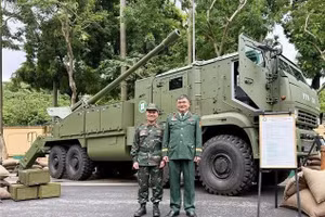 Pháo tự hành 130 mm thế hệ mới của Việt Nam thu hút sự quan tâm đặc biệt