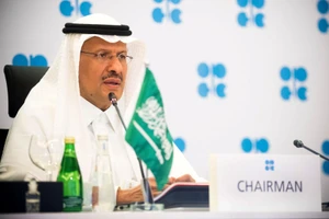 Saudi Arabia trừng phạt các thành viên OPEC bằng đô la vì vi phạm kỷ luật?