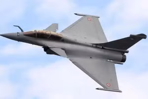 Eurofighter và Rafale không thể bảo vệ Ba Lan khỏi 'bầy đàn' Geran-2