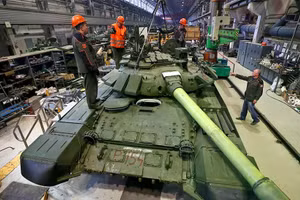 'Việc sản xuất xe tăng hiện tại là vô ích'
