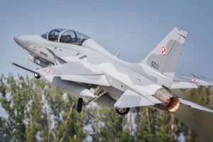 Warsaw cố thoát 'bẫy' hợp đồng mua FA-50 giá 3 tỷ USD mà không có tên lửa AIM-120