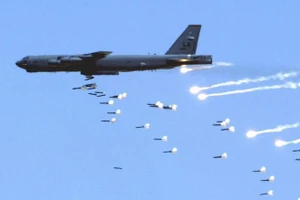 Chiến thuật ném bom 'rải thảm' tiếp tục được B-52 thực hiện trên bầu trời Iran?