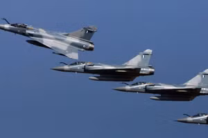 NATO gây sức ép buộc Athens chuyển giao tiêm kích